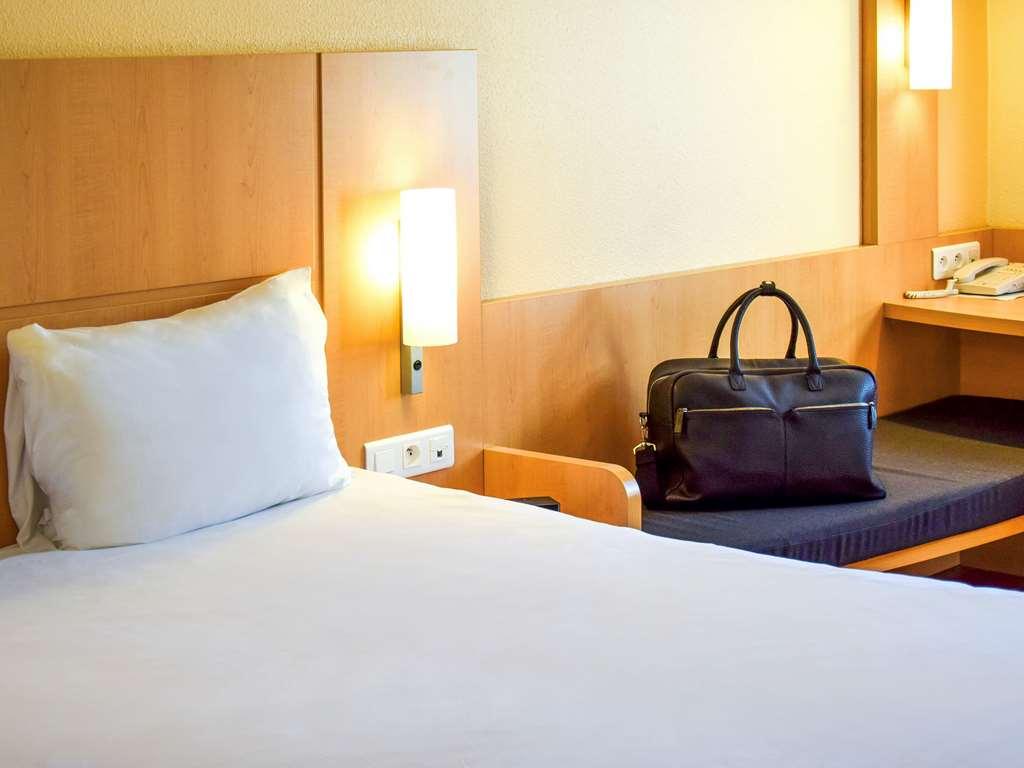 Hotel Ibis Nancy Centre Gare Et Congres Habitación foto