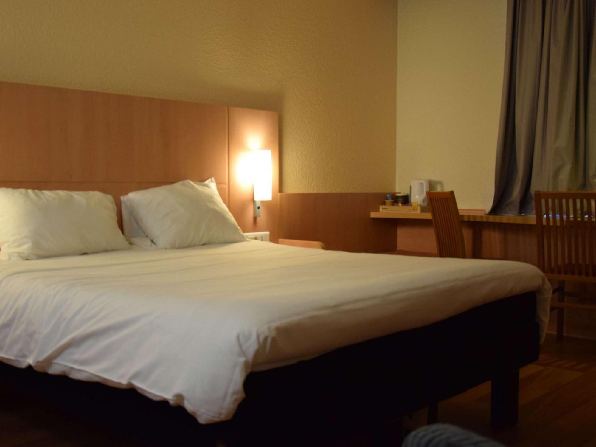 Hotel Ibis Nancy Centre Gare Et Congres Exterior foto